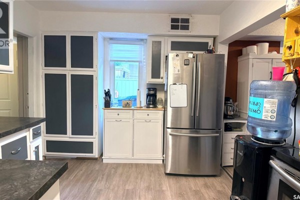 4pc Bathroom - 417 3rd Street, Estevan, SK S4A0P1 Photo 5