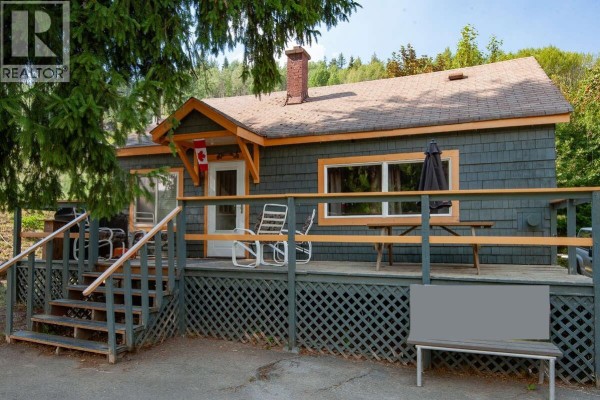 417 Copper Road, Rossland, BC, photo 2