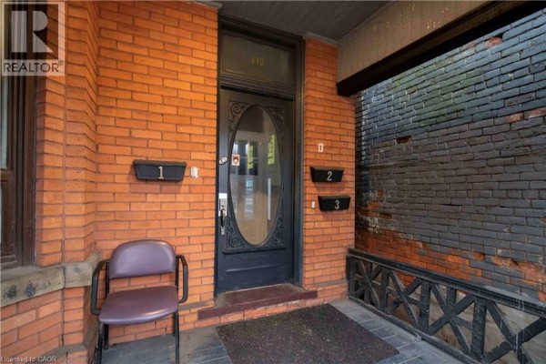 417 King Street W, Hamilton, ON, photo 2