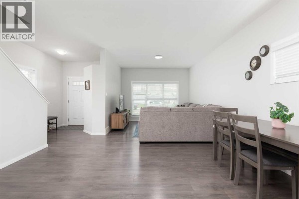 2pc Bathroom - 417 Moonlight Way W, Lethbridge, AB T1J5M8 Photo 4