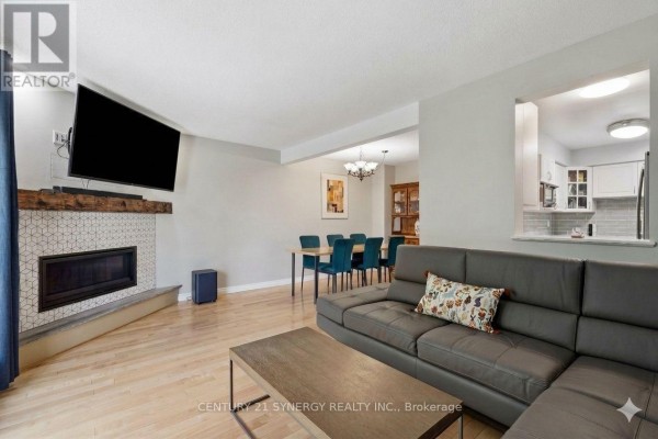 Foyer - 417 Sandhamn Private, Ottawa, ON K1T2Y9 Photo 4