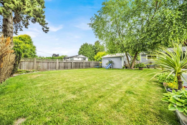 4174 Bradner Road, Abbotsford, BC V4X1S8 Photo 4