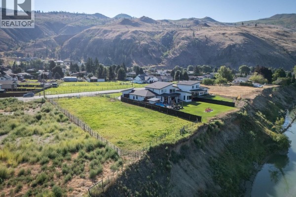 4179 Davie Road, Kamloops, BC V2H1K8 Photo 3