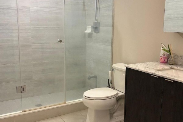 418 - 100 Eagle Rock Way, Vaughan, ON L6A5B9 Photo 5