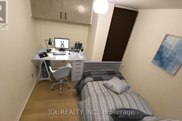 418 - 11 St Joseph Street, Toronto, ON, photo 3