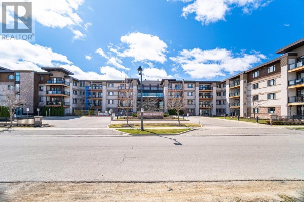418 - 128 Garden Drive, Oakville
