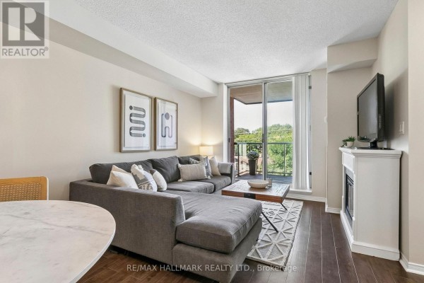 418 - 1733 Queen Street E, Toronto, ON, photo 2