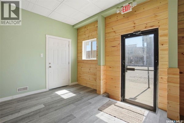 418 20th Street W, Saskatoon, SK S7M0X4 Photo 2