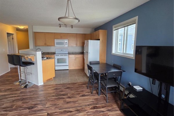 4pc Bathroom - 418 303 Lowe Road, Saskatoon, SK S7S1P2 Photo 5