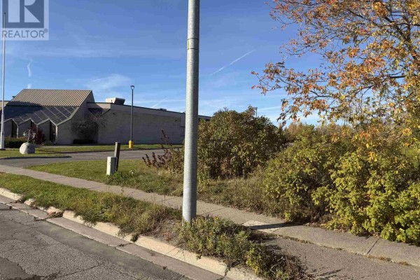 418 Albert St W, Sault Ste  Marie, ON P6A1C3 Photo 3