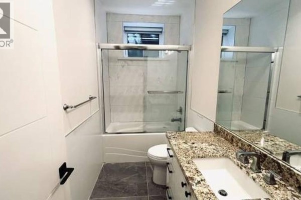 418 E 12th Street, North Vancouver, BC V7L2K3 Photo 4