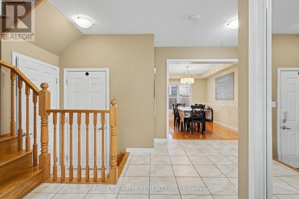 418 Kitty Murray Lane, Hamilton, ON L9K0E2 Photo 5