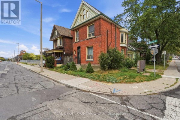 Residential for rent at 418 Main Street W, Hamilton, ON - MLS® ZAvEa8