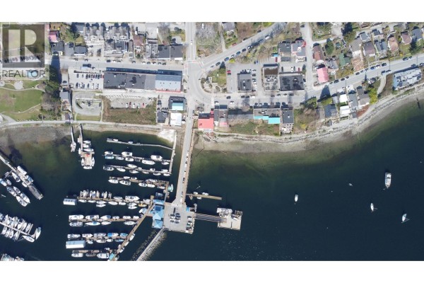 418 Marine Drive, Gibsons, BC V0N1V9 Photo 4