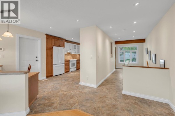 Kitchen - 418 Panorama Crescent, Okanagan Falls, BC V0H1R5 Photo 4
