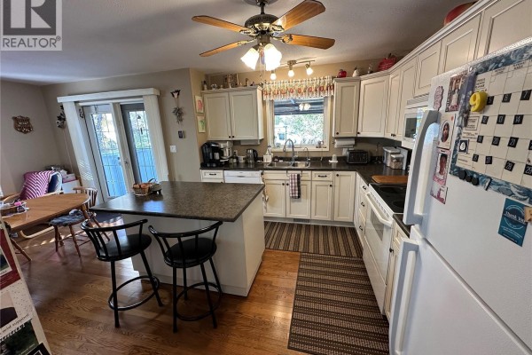 3pc Ensuite bath - 418 Railway Avenue, Rosthern, SK S0K3R0 Photo 5