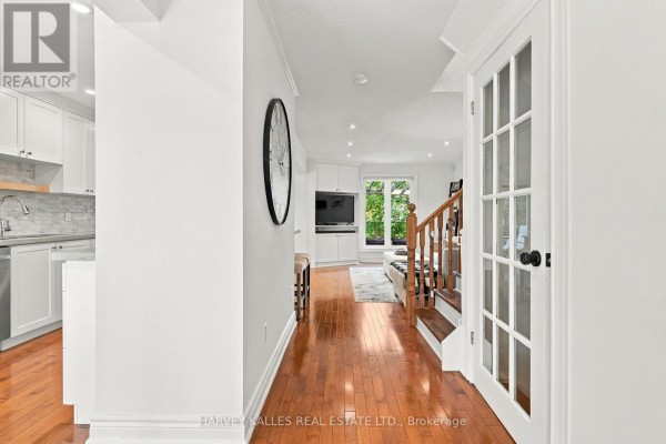 Dining room - 4181 Stonemason Crescent, Mississauga, ON L5L2Z6 Photo 4