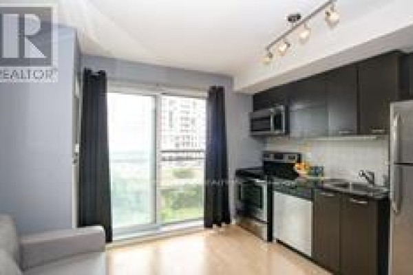 Bathroom - 419 - 38 Joe Shuster Way, Toronto, ON M6K0A5 Photo 4