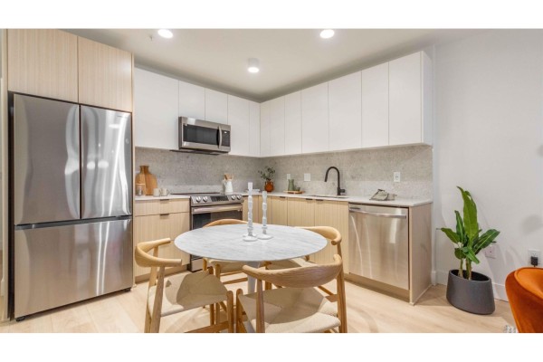 419 13455 94a Avenue, Surrey, BC V3V0H3 Photo 3