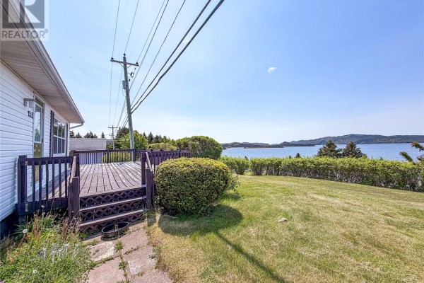 Bath (# pieces 1-6) - 419-421 Main Street, Burin, NL A0E1G0 Photo 4