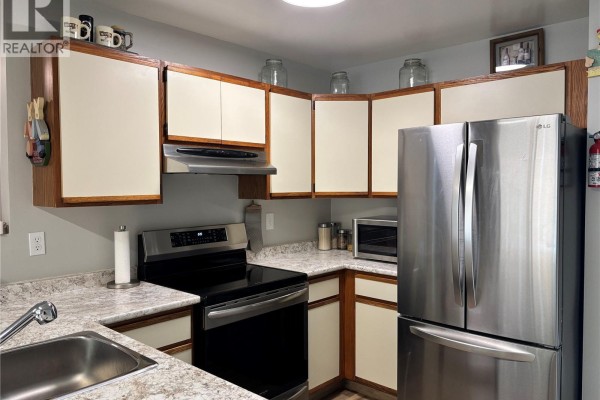 Eating area - 419 Donner Dr, Gold River, BC V0P1G0 Photo 2