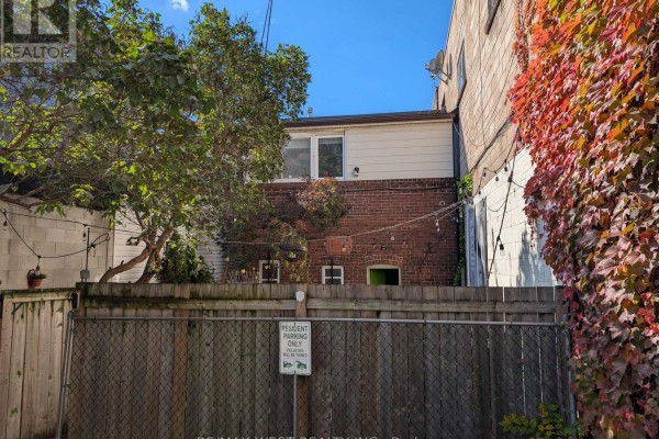 419 Jane Street, Toronto, ON M6S3Z7 Photo 2