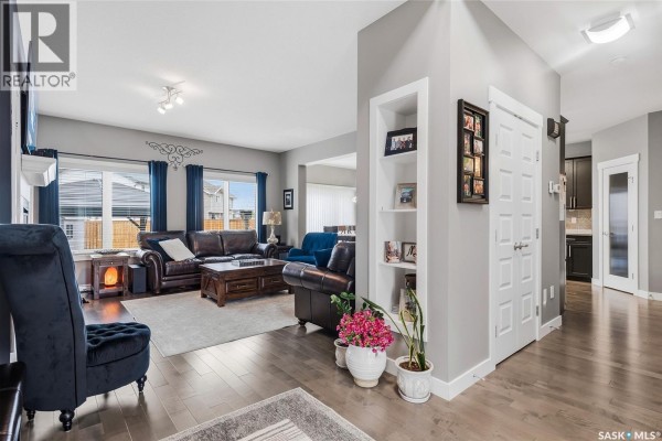 2pc Bathroom - 419 Kensington Boulevard, Saskatoon, SK S7L6N7 Photo 5
