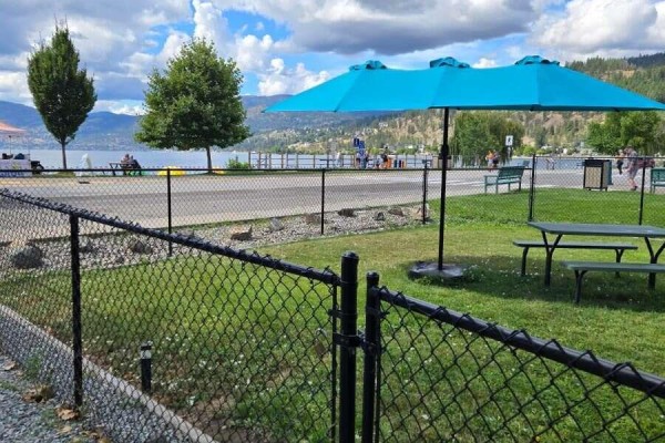 4194 Beach Avenue, Peachland, BC, photo 3