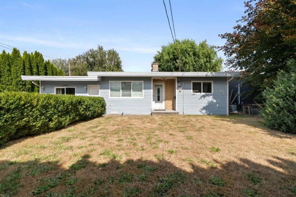 Bedroom 4 - 41965 Yarrow Central Road, Yarrow, Yarrow, BC V2R5E7 Photo 3