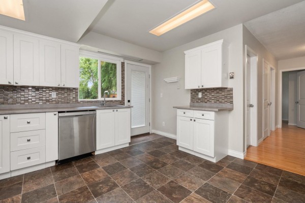 Kitchen - 41965 Yarrow Central Road, Yarrow, Yarrow, BC V2R5E7 Photo 4