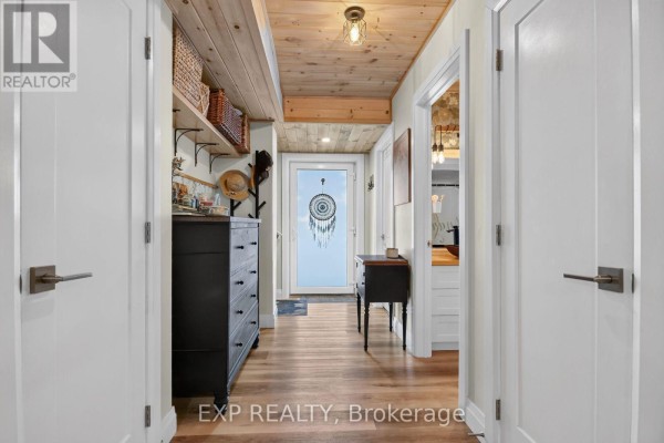 4197 Matawatchan Road, Greater Madawaska, ON K0J2R0 Photo 2