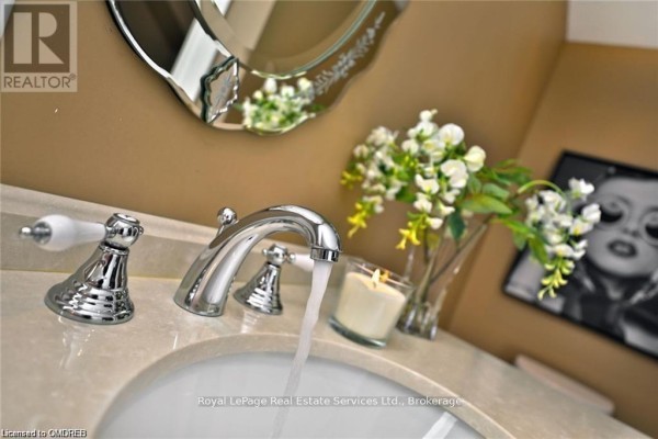 4197 Walkers Line, Burlington, ON, photo 3