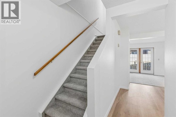 Bedroom - 42, 32 Whitnel Court Ne, Calgary, AB T1Y5E3 Photo 4
