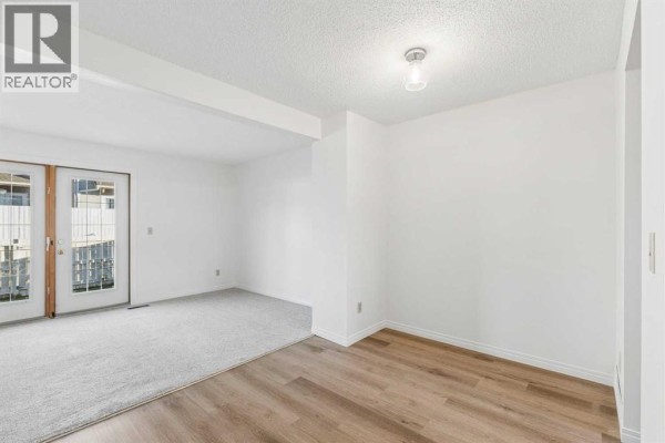 4pc Bathroom - 42, 32 Whitnel Court Ne, Calgary, AB T1Y5E3 Photo 5