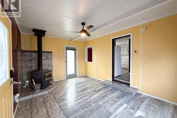 Bedroom - 42, 5800 46 Street, Olds, AB T4H1G8 Photo 4