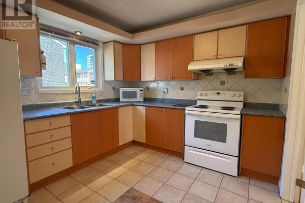 Kitchen - 42 - 270 Timberbank Boulevard, Toronto, ON M1W2M1 Photo 3