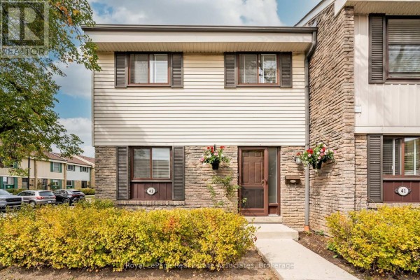 42 - 2779 Gananoque Drive, Mississauga