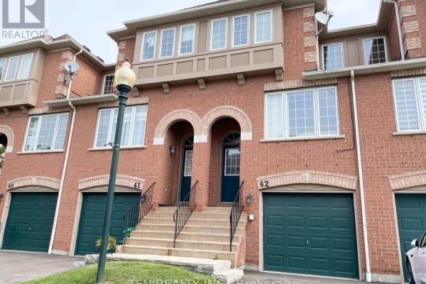 42 - 3020 Cedarglen Gate, Mississauga, ON, photo 2
