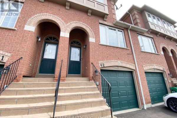 42 - 3020 Cedarglen Gate, Mississauga, ON, photo 3
