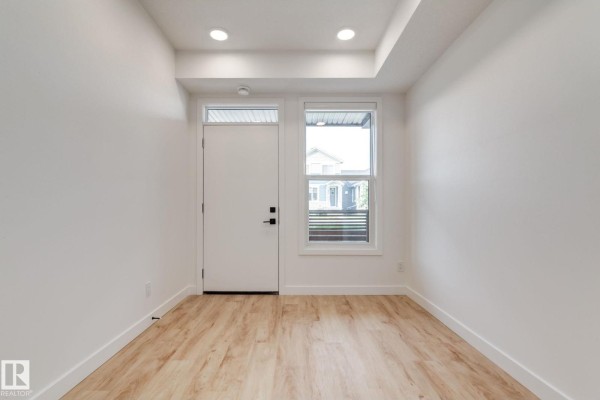 #42 16231 19 Av Sw, Edmonton, AB T6W5C6 Photo 5