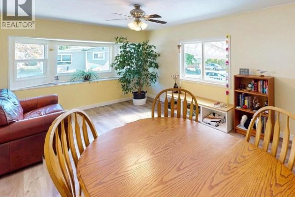 Kitchen - 42-4500 Claridge Road, Powell River, BC V8A5N2 Photo 4