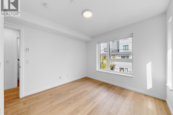 42 528 E 2nd Street, North Vancouver, BC V7L0G8 Photo 5