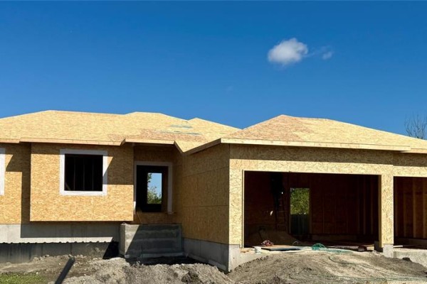 42 Beaudin Boulevard, Elie