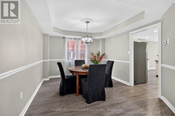 Family room - 42 Blackfriar Avenue, Whitby, ON L1M1E4 Photo 5