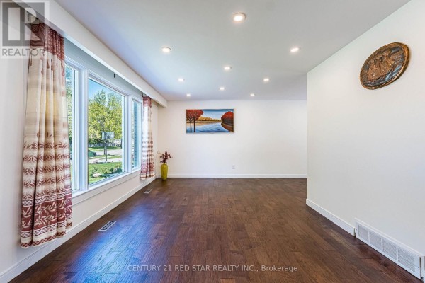 Kitchen - 42 Broadfield Drive, Toronto, ON M9C1L7 Photo 5