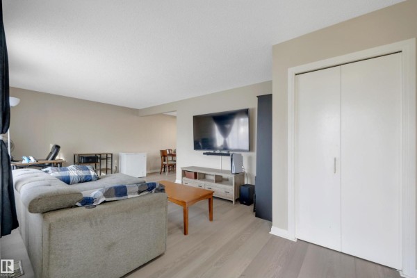 Primary Bedroom - 42 Camelot Av, Leduc, AB T9E4M2 Photo 4