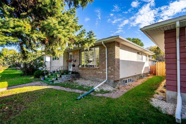 Primary Bedroom - 42 Champlain Street, Winnipeg, MB R2H2J6 Photo 3