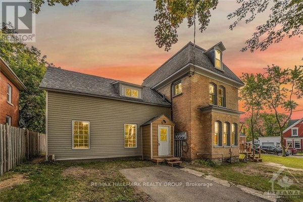 42 Church Street W, Smiths Falls, ON K7A1P7 Photo 5