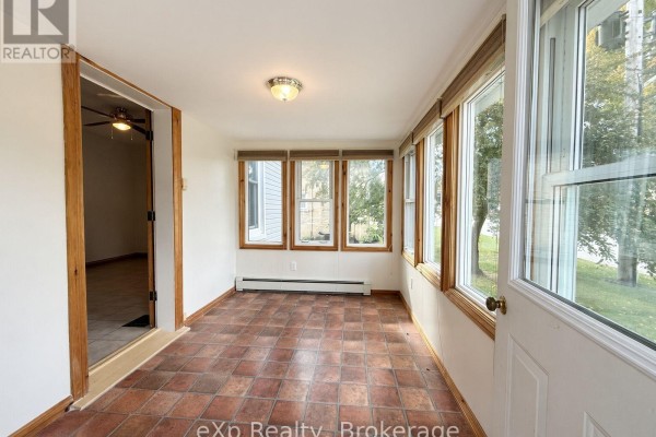 Living room - 42 Clarinda Street S, South Bruce, ON N0G2S0 Photo 4