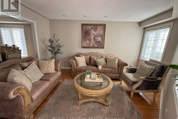42 Cobblestone Court, Brampton, ON, photo 3